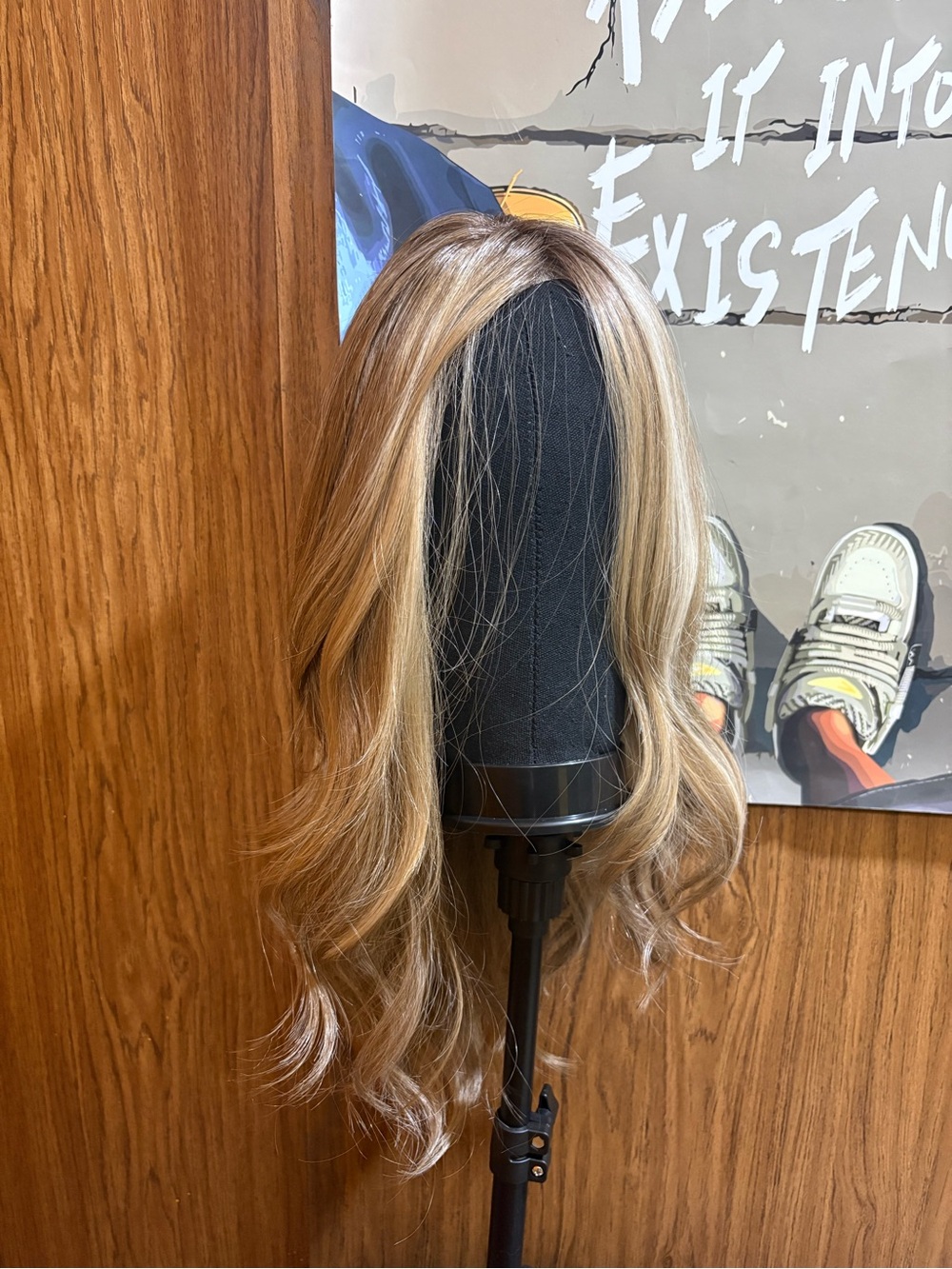 High quality heat friendly synthetic fiber wig 13x4 - Picture 4 of 10